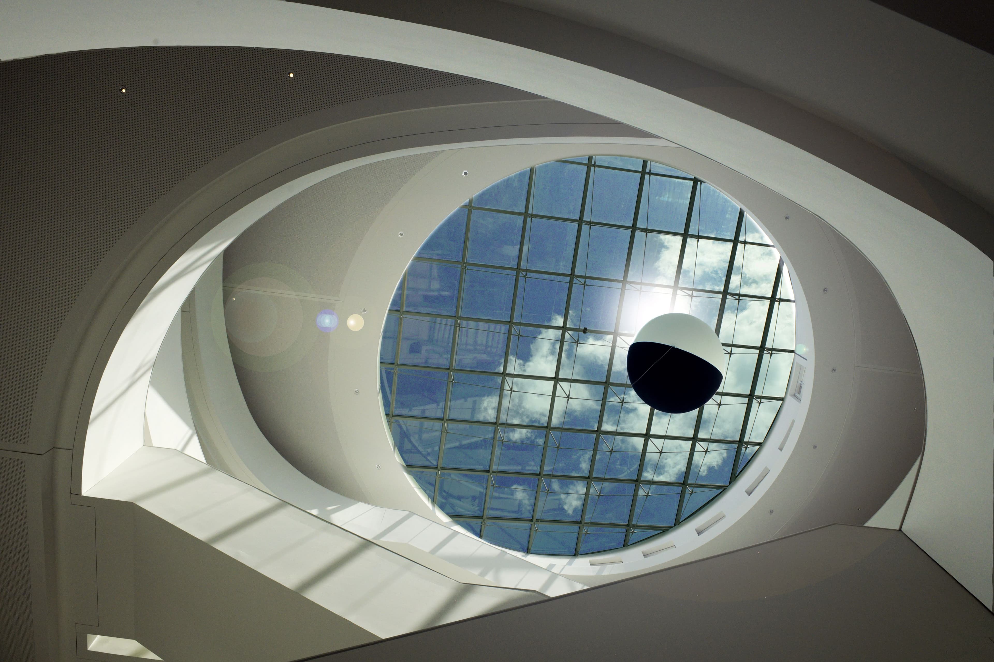 A cinematic exploration of light, art and science